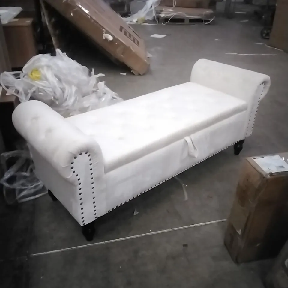 VELVET UPHOLSTERED STORAGE BENCH - BEIGE 