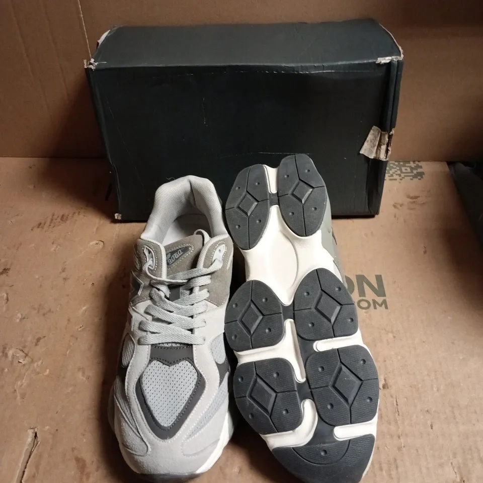 NEW BALANCE GREY/WHITE SNEAKERS – MEN'S FOOTWEAR - SIZE UK 11 