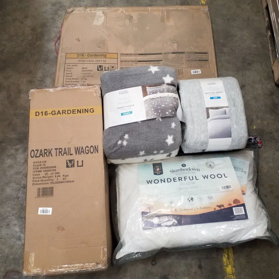 PALLET CONTAINING APPROXIMATELY 23 PRODUCTS INCLUDING PATIO TABLE, TRAIL WAGON, PILLOWS & DUVETS