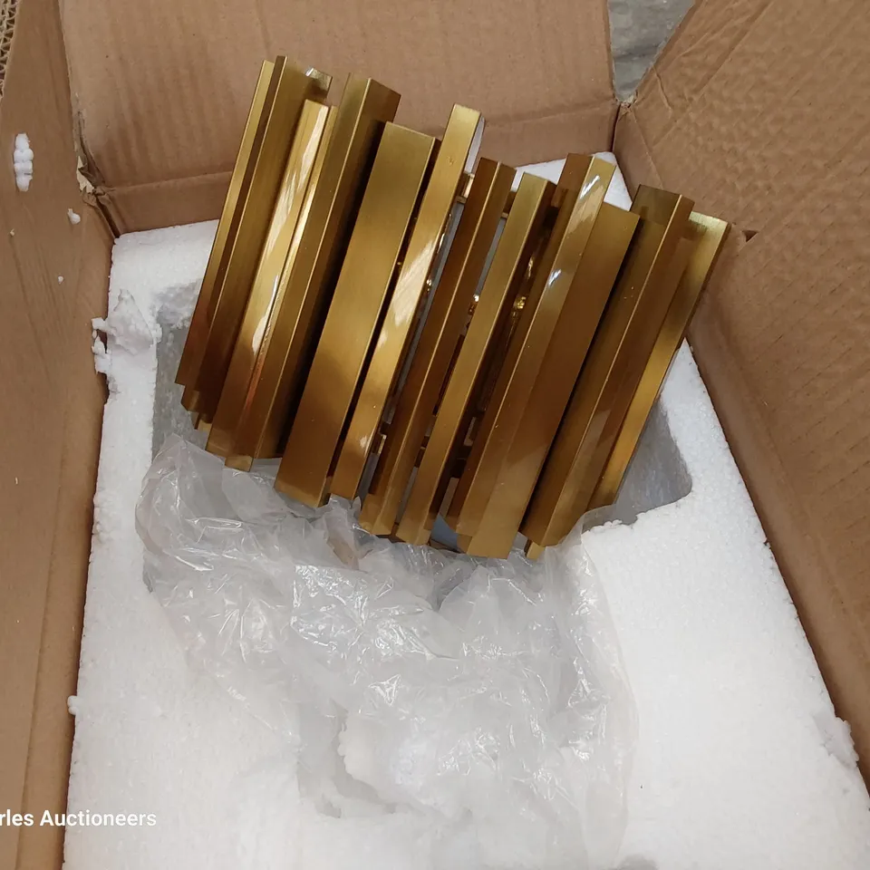BOXED MERRITT 2 LIGHT DIMMABLE GOLD /CLEAR WALL LIGHT