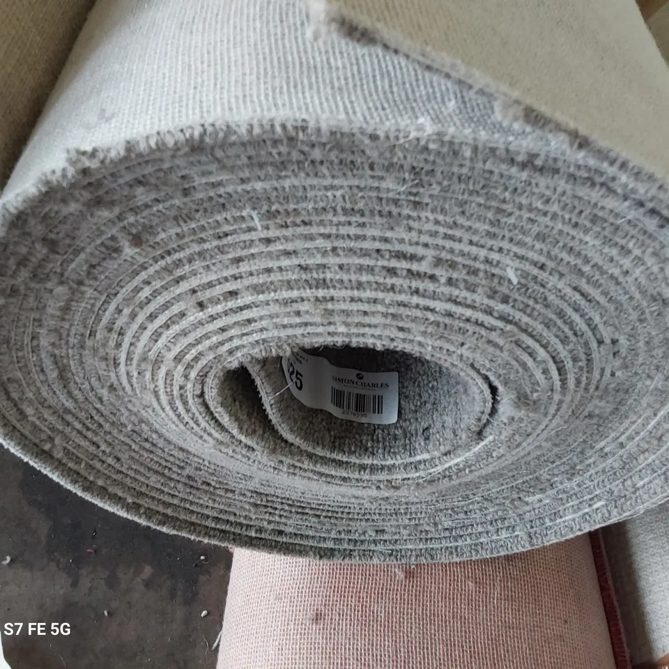 ROLL OF QUALITY HEATHCOTE GREY CARPET APPROXIMATELY 4M × 15M