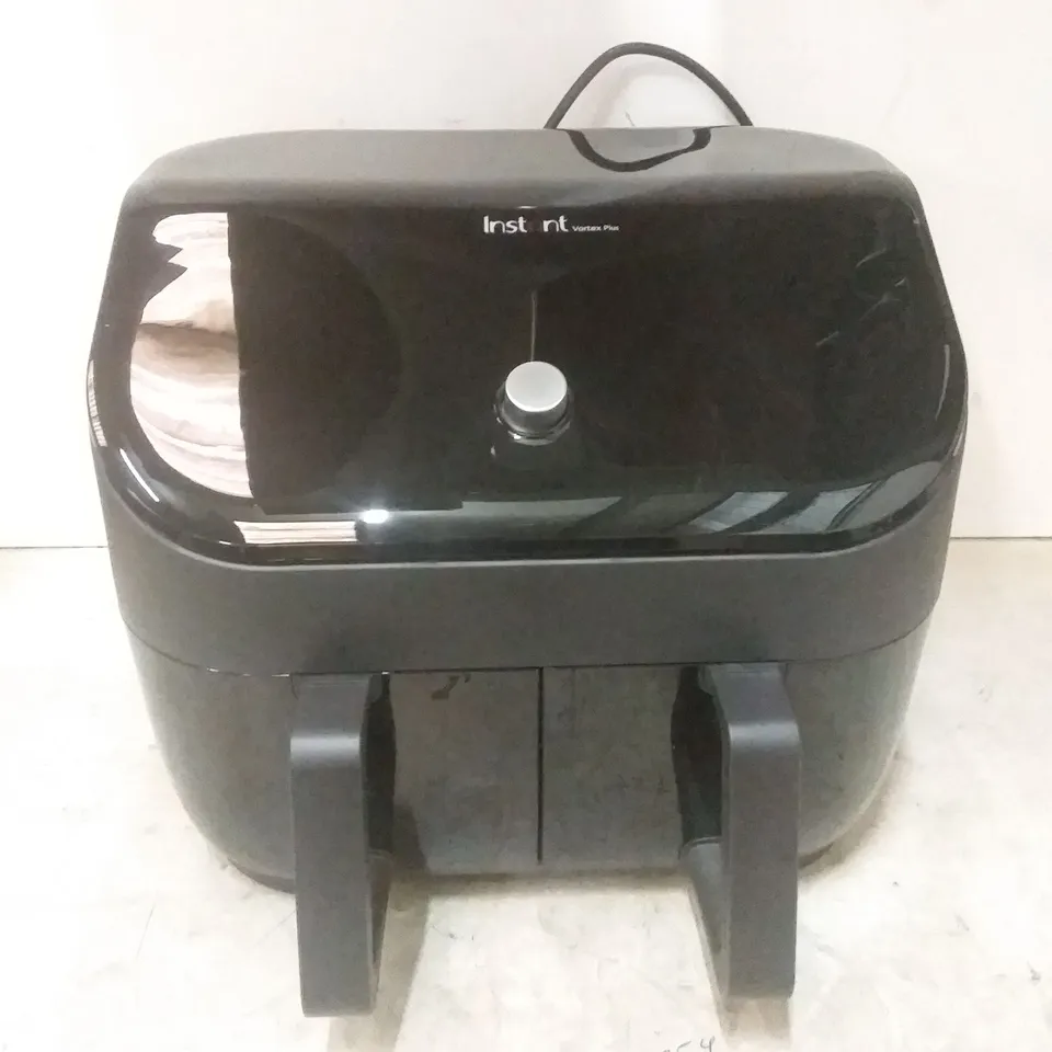 BOXED INSTANT VORTEX 8 IN 1 PLUS DOUBLE AIR FRYER 7.6L 