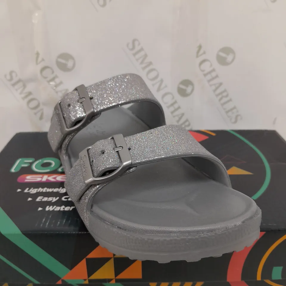 SKECHER SILVER SANDALS SIZE 6