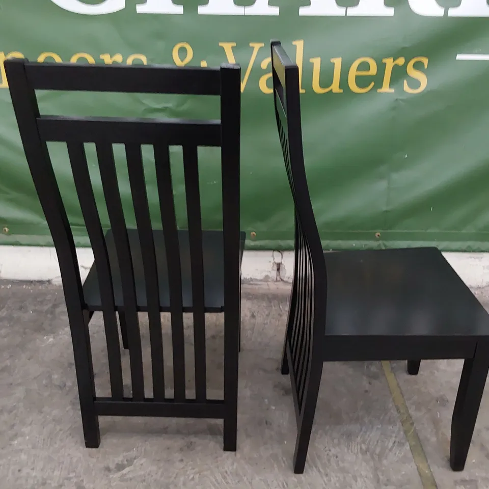 PAIR OF BLACK PAINTED WOODEN DINING CHAIRS 