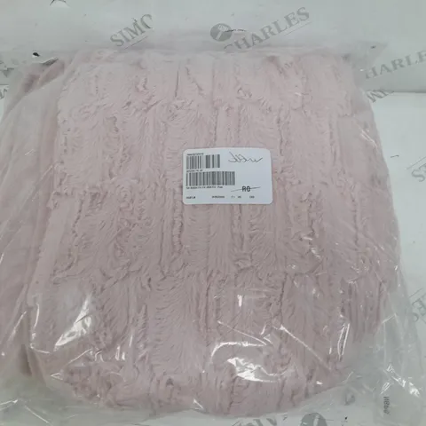 COZEE HOME FAUX FUR HEATED THROW IN PINK