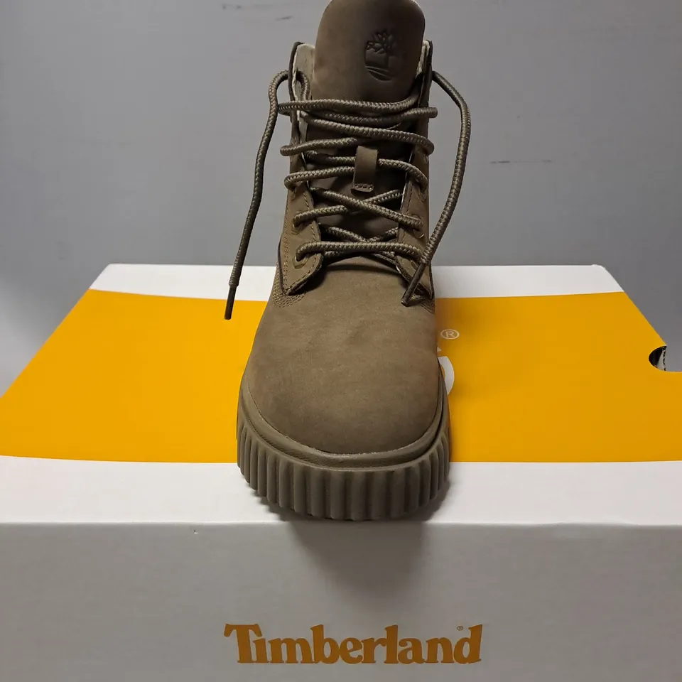 BOXED TIMBERLAND MID LACE BOOT IN MEDIUM BROWN NUBUCK - UK 5.5