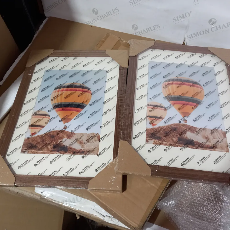 BOXED DESIGNER WOOD EFFECT PICTURE FRAME SET