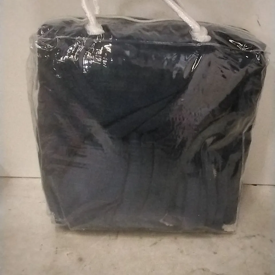 (FAULTY) BOXED SUPER POLAR FLEECE 160CM X 120CM HEATED BLANKET( NAVY BLUE )
