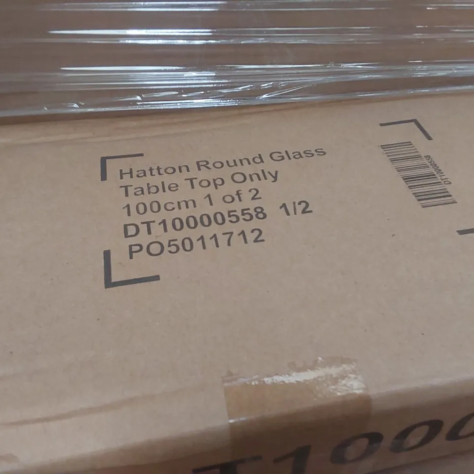 PALLET CONTAINING A LARGE QUANTITY OF ASSORTED DESIGNER FURNITURE PARTS INCLUDING: DINING TABLE PARTS ECT