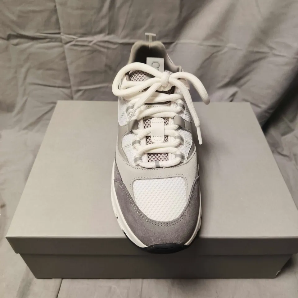 CLEENS AERO RUNNER TRAINERS IN DOVE GREY - 8