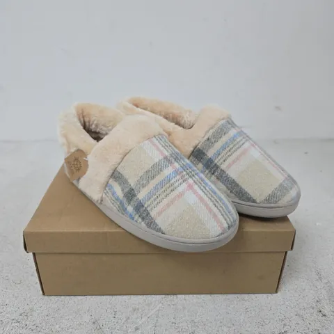 JO & JOE HERITAGE OATMEAL WOMEN'S SLIPPERS – UK 7