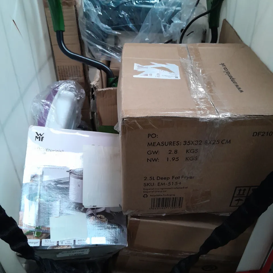 CAGE OF APPROXIMATELY 10 ASSORTED HOUSEHOLD ITEMS TO INCLUDE CONVECTION HEATER, ETC - COLLECTION ONLY
