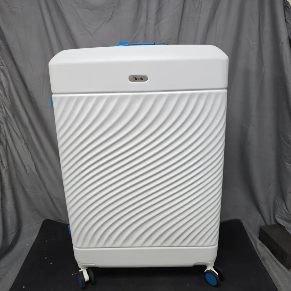 ROCK WHITE PORTABLE SUITCASE WITH RIBBED FRONT PANEL – ON CASTORS