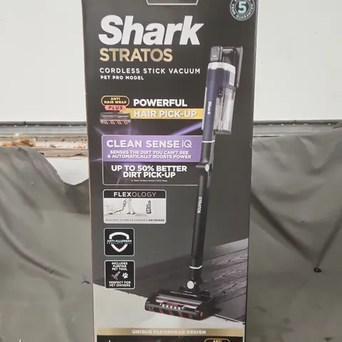 SHARK STRATOS CORDLESS STICK VACUUM – PET PRO MODEL (BOXED)
