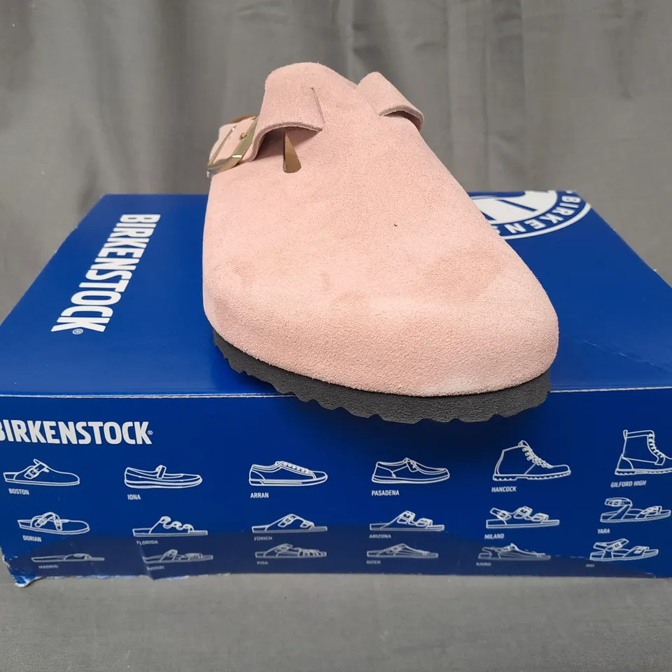 BOXED PAIR OF BIRKENSTOCK BOSTON BS SHOES IN LIGHT ROSE UK SIZE 10.5