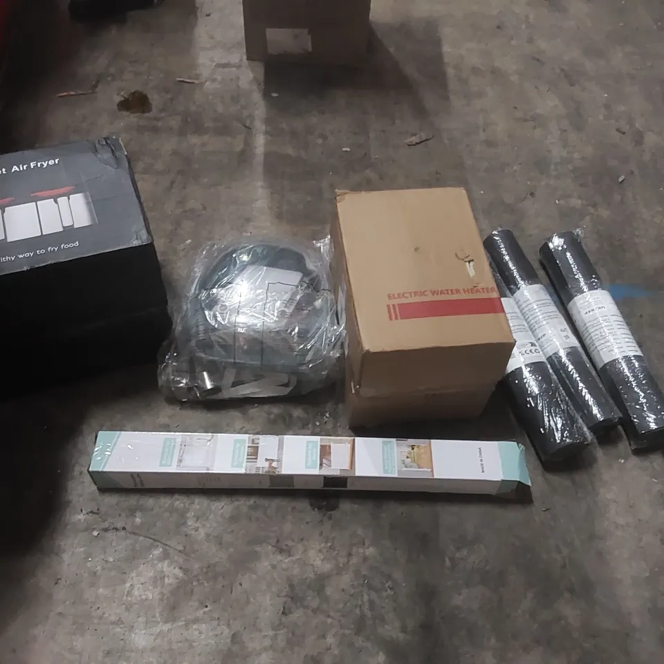 PALLET OF ASSORTED HOUSEHOLD GOODS AND PRODUCTS TO INCLUDE: AIR FRYER, ELECTRIC WATER HEATER, MATS, PARROT BACKPACK, RETRACTABLE SAFETY GATE ECT