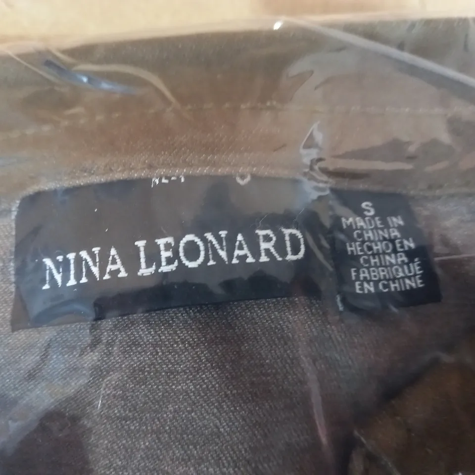 BRAND NEW ELBOW SLEEVE BUTTON UP STRETCH DENIM DRESS BY NINA LEONARD IN OLIVE - SIZE S