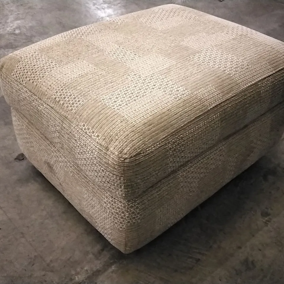 QUALITY BRITISH DESIGNED & MANUFACTURED G PLAN AVON 19 STORAGE FOOTSTOOL FARO SAND FABRIC
