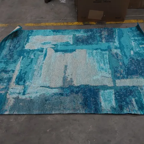 SMART HALI AQUA RUG // SIZE: 135 X 200cm