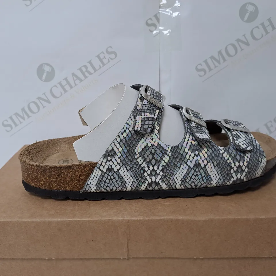 BONOVA BOXED ALIGATOR SKIN EFFECT OPEN SANDAL 