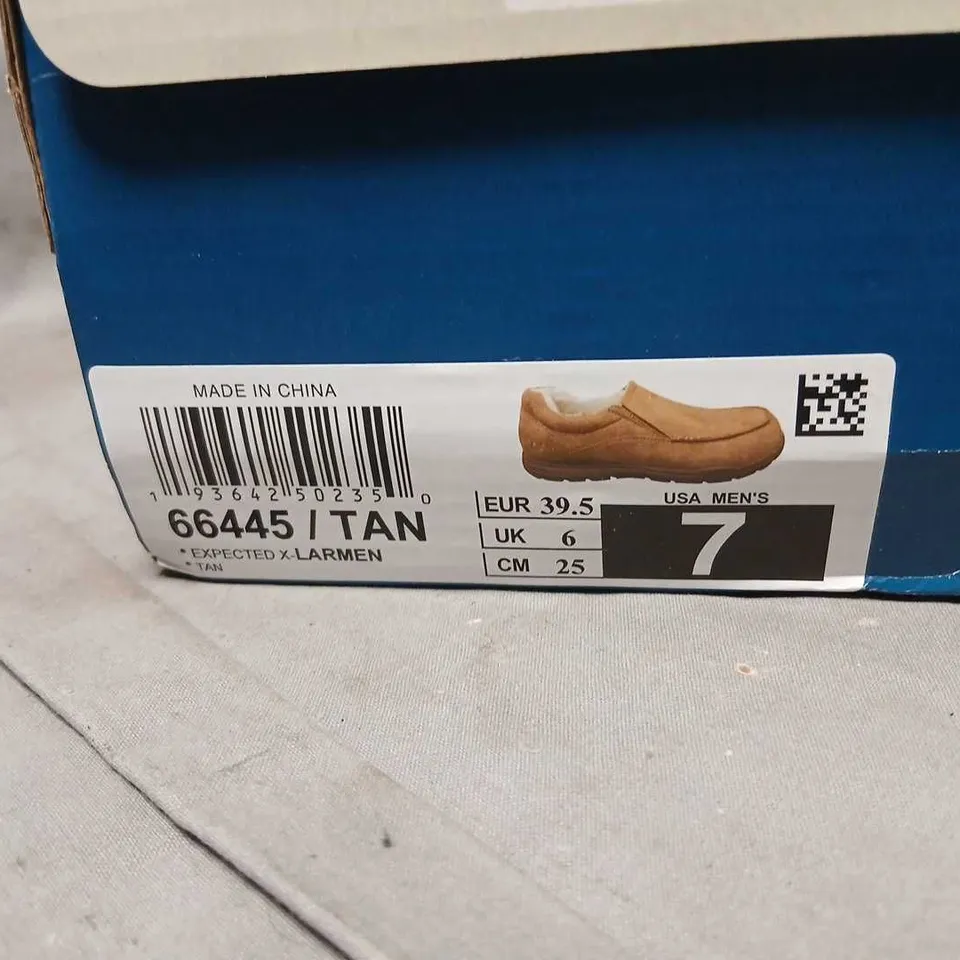 SKECHERS RELAXED FIT MEMORY FOAM SLIPPERS – TAN – UK 6