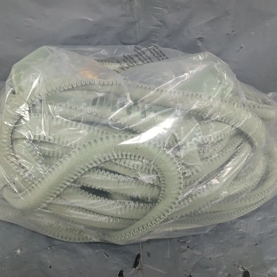 BOX OF APPROXIMATELY 10 ASSORTED HOUSEHOLD ITEMS TO INCLUDE GARDEN HOSE, ETC - COLLECTION ONLY