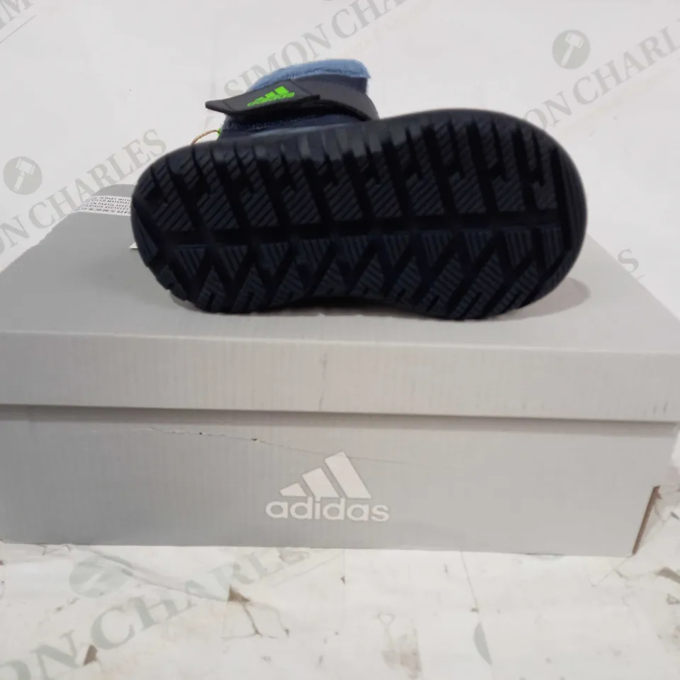 BOXED PAIR OF ADIDAS WINTERPLAY 1 CHILDREN'S SHOES IN NAVY/BLE/GREEN UK SIZE 7
