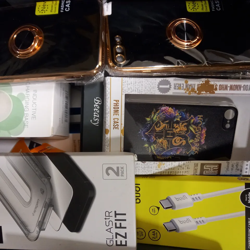LOT OF APPROXIMATELY 20 PHONE ACCESSORIES, TO INCLUDE CASES, SCREEN PROTECTORS, ETC 