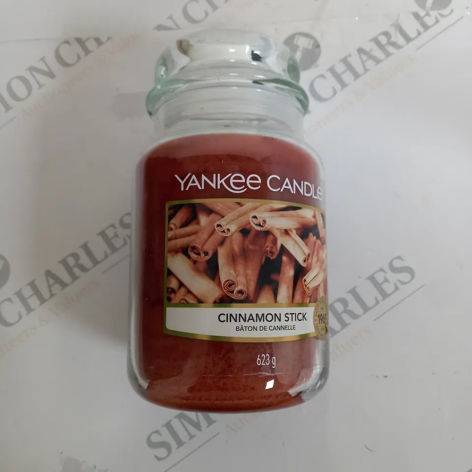 YANKEE CANDLE CINNAMON STICK - 623G