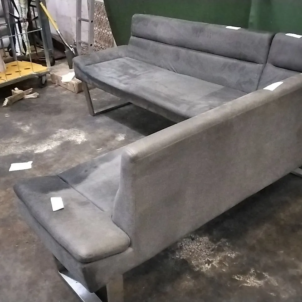 DESIGNER GREY PLUSH FABRIC CORNER BENCH/SOFA WITH CHROME LEGS 