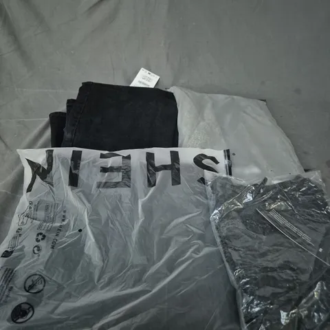 APPROXIMATELY 25 ASSORTED CLOTHING AND FASHION PRODUCTS IN VARIOUS STYLES AND SIZES - COLLECTION ONLY