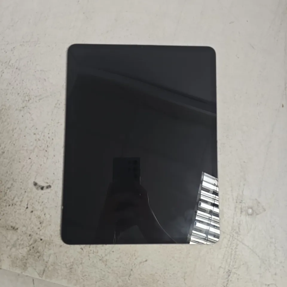 APPLE IPAD TABLET - A2229