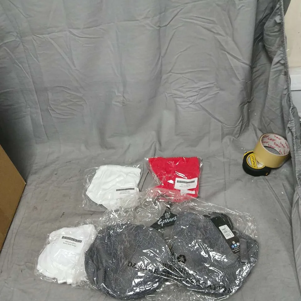 GOSSARD WOMEN’S LINGERIE SET – ASSORTED BRAS & BRIEFS IN PACKAGING INCLUDING APPROXIMATELY 25 ITEMS. .