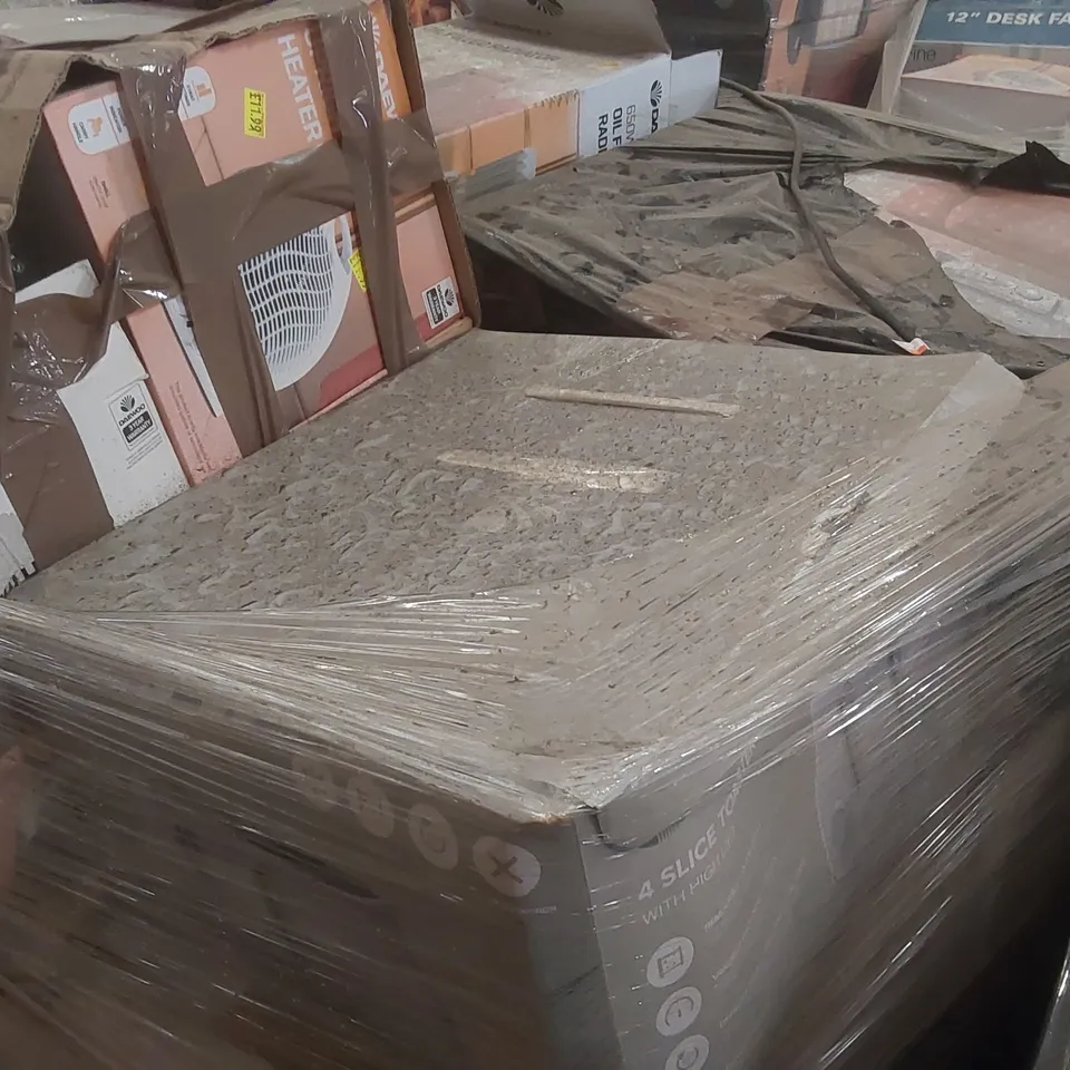 PALLET CONTAINING A VERY LARGE QUANTITY OF ASSORTED ELECTRIC ITEMS INCLUDING: DAEWOO HEATERS, OIL FILLED RADIATOR, TOASTER ECT