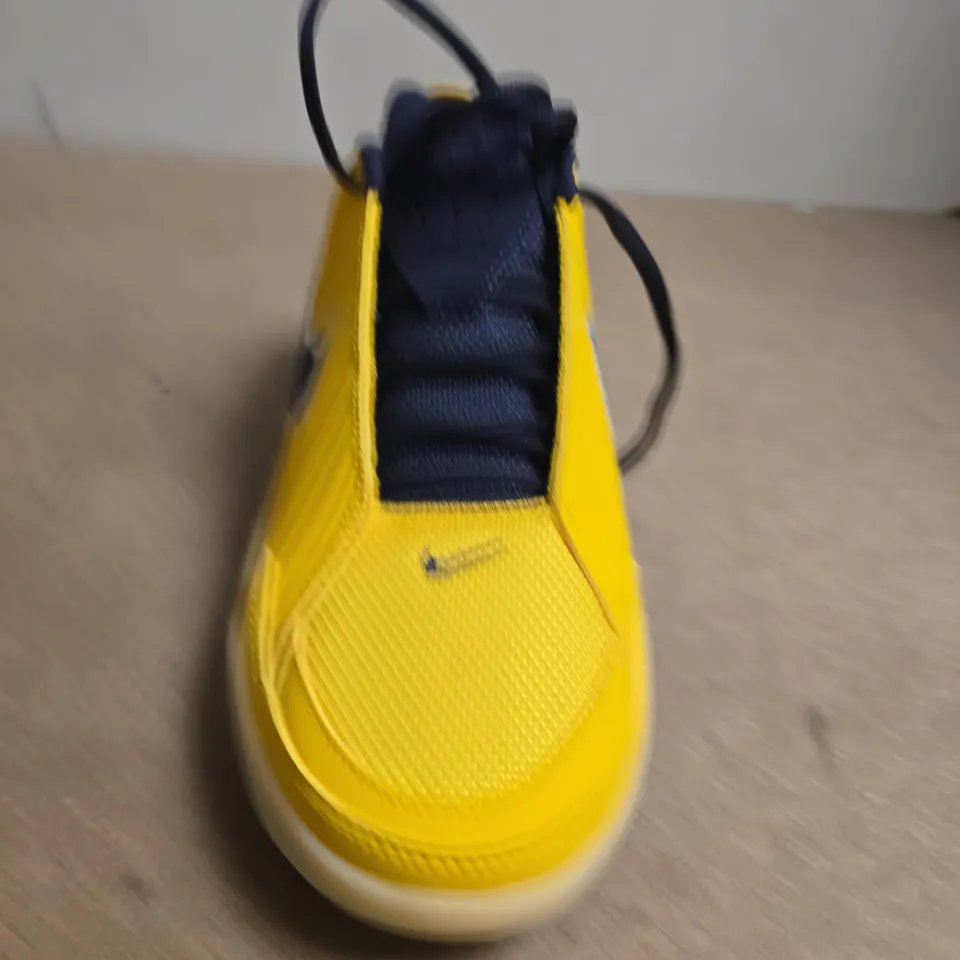 PAIR OF NIKE YOUTH SNEAKERS – UK SIZE 5.5
