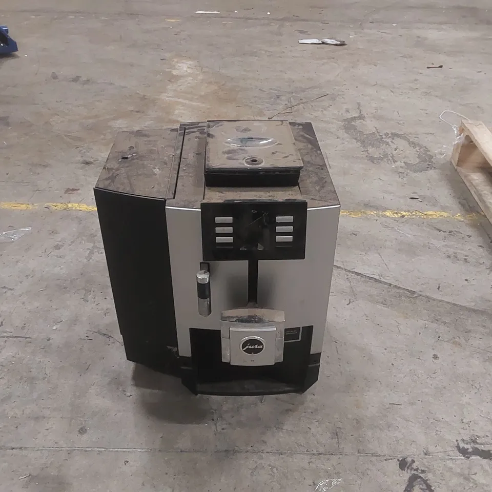 JURA JX8 PLATINUM COFFEE MACHINE