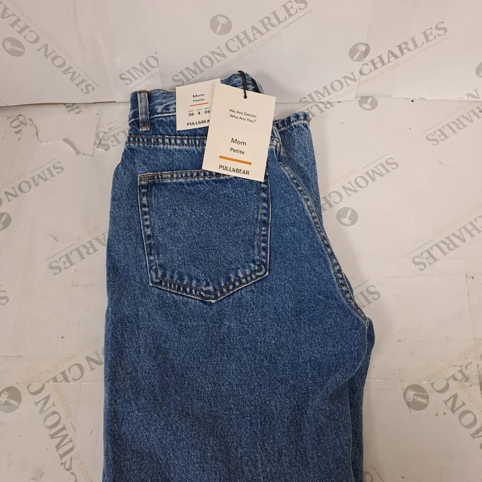 PULL AND BEAR MOM PETITE DENIM JEANS SIZE UNSPECFIED