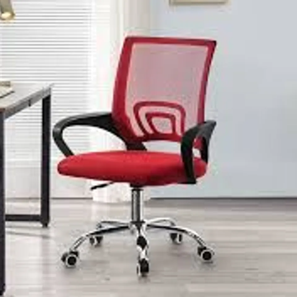 A BOXED RED CUSHIONED MESH OFFICE SWIVEL CHAIR