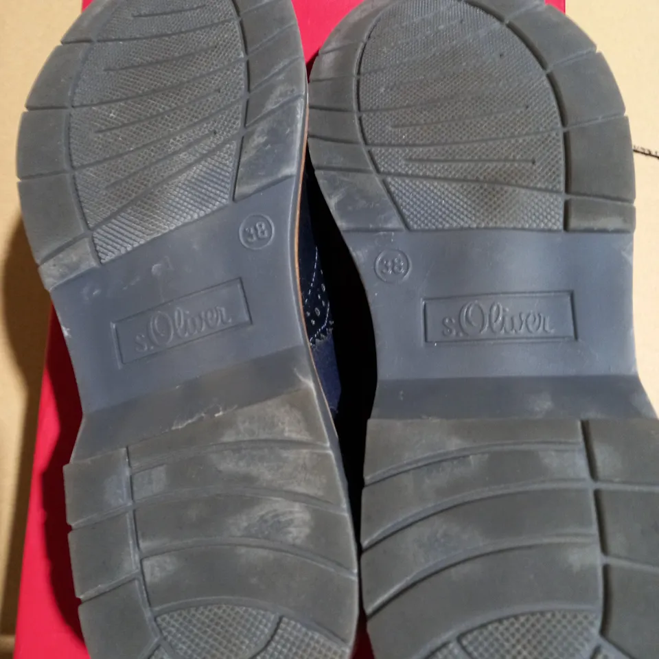 S. OLIVER LACE-UP SHOES NAVY - SIZE 5