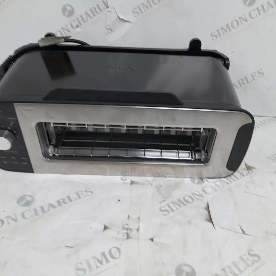 BOXED NINJA 2 IN 1 TOASTER & GRILL ST100UK