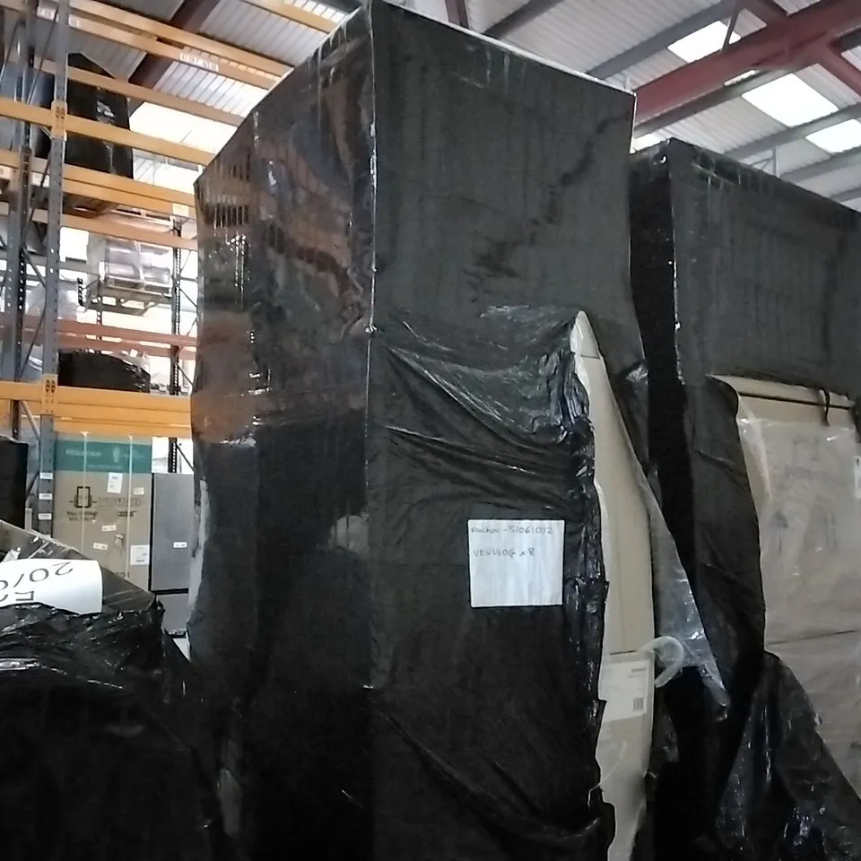 PALLET OF APPROXIMATELY 8x VERONA WH VANITY UNITS 