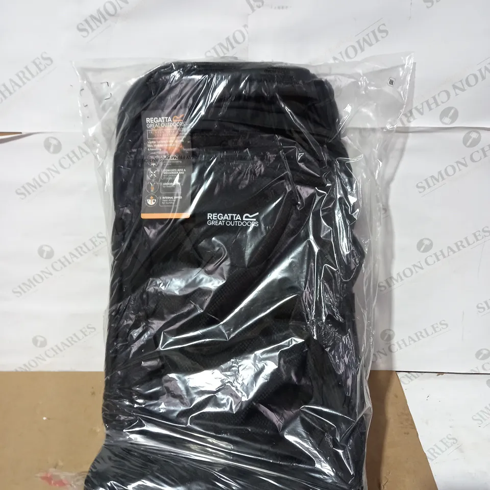 REGATTA GREAT OUTDOORS BLACK PALADIN CARRY-ON CABIN BAG