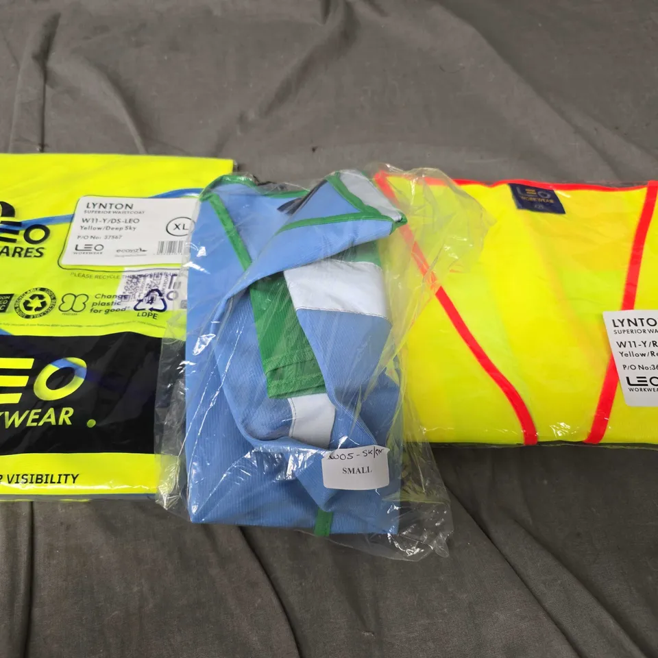 APPROXIMATELY 20 ASSORTED HI-VIS CLOTHING PRODUCTS TO INCLUDE FLEECES & VESTS	