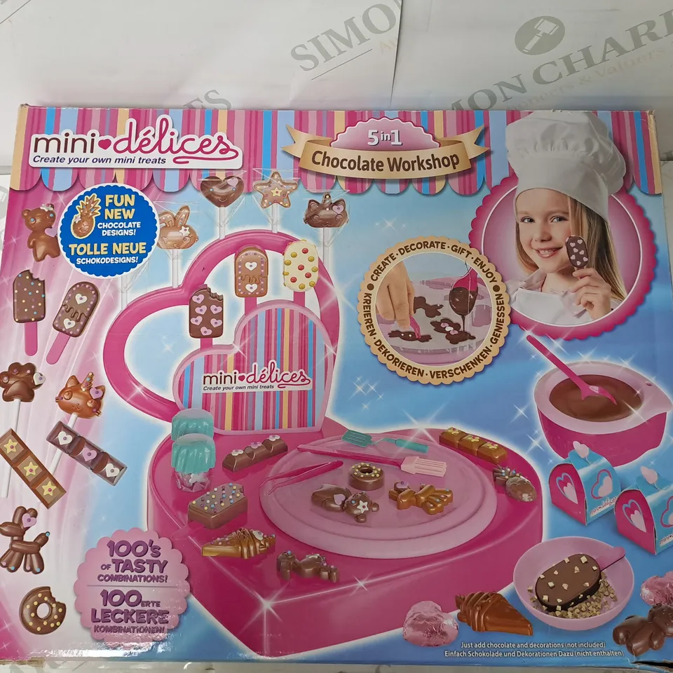 MINI AND DELIICES CHOCLATE WORKSHOP