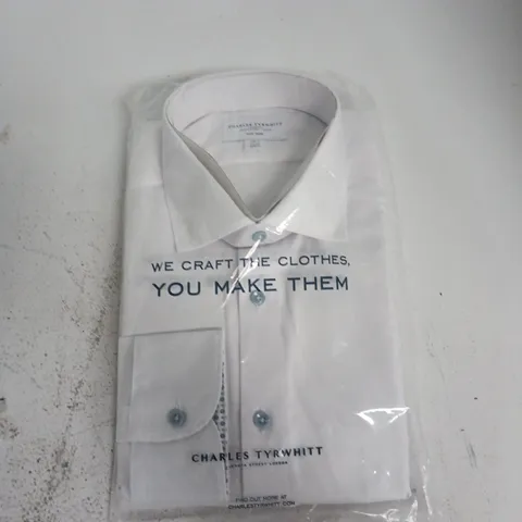 BAGGED CHARLES TYRWHITT WHITE NON-IRON STRETCH GEO PRINTED TRIM SLIM FIT SHIRT - 17/35IN