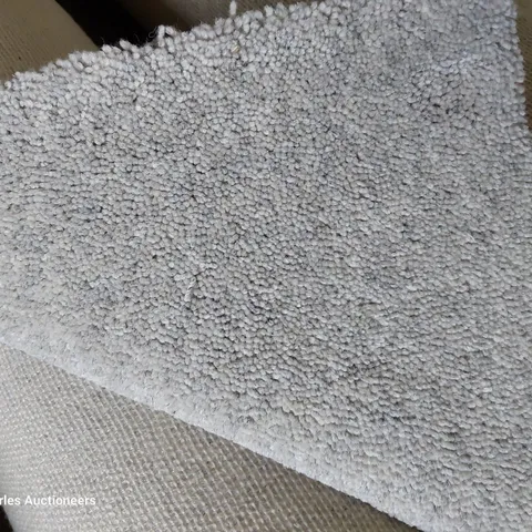 ROLL OF QUALITY LAKELAND HERD TWIST LAKELAND CARPET APPROXIMATELY 5M Γ 2.48M
