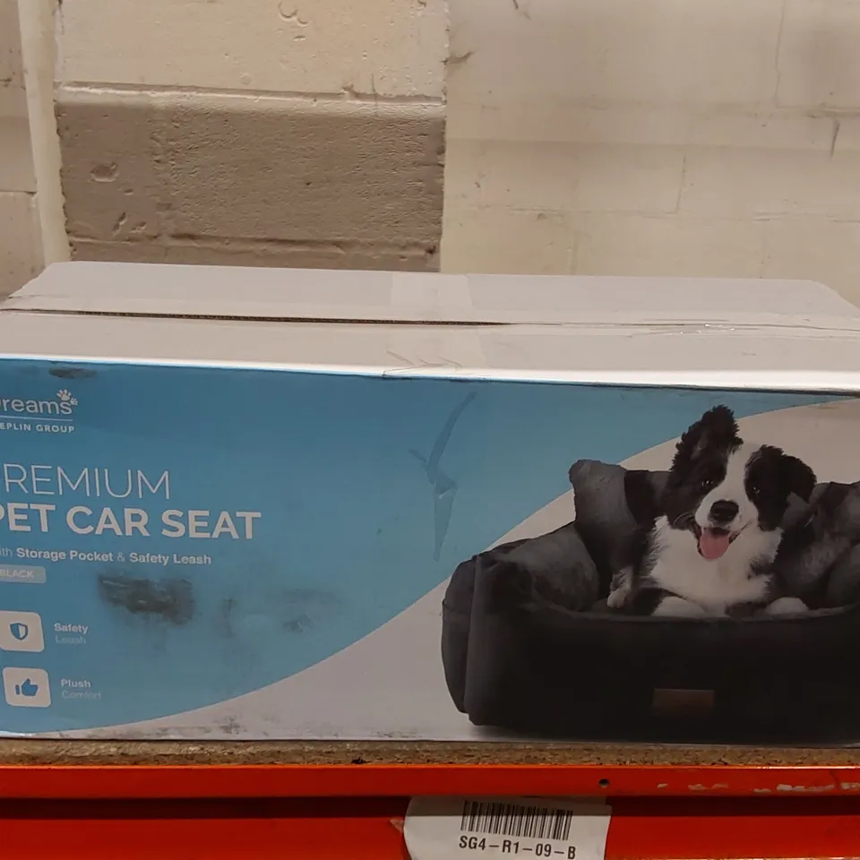 BOXED FURDREAMS PREMIUM PET CAR SEAT