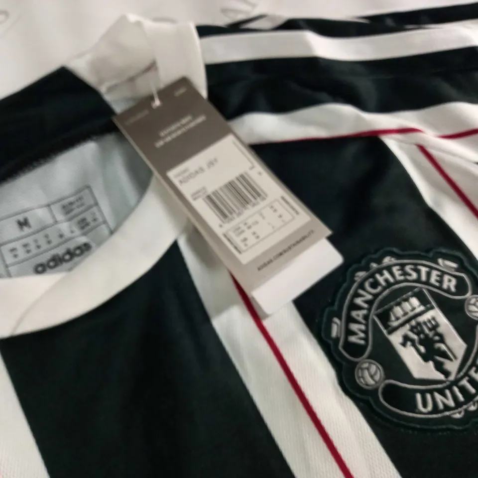 MANCHESTER UNITED SLIM FIT FOOTBALL JERSEY - M