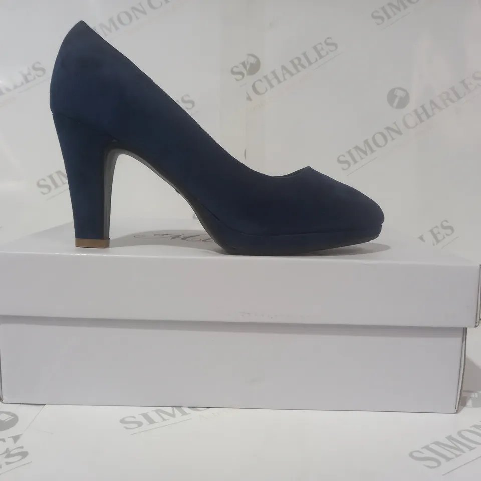 BOXED PAIR OF MILISENTE CLOSED TOE HEELED COURT SHOES IN NAVY SUEDE EU SIZE 38