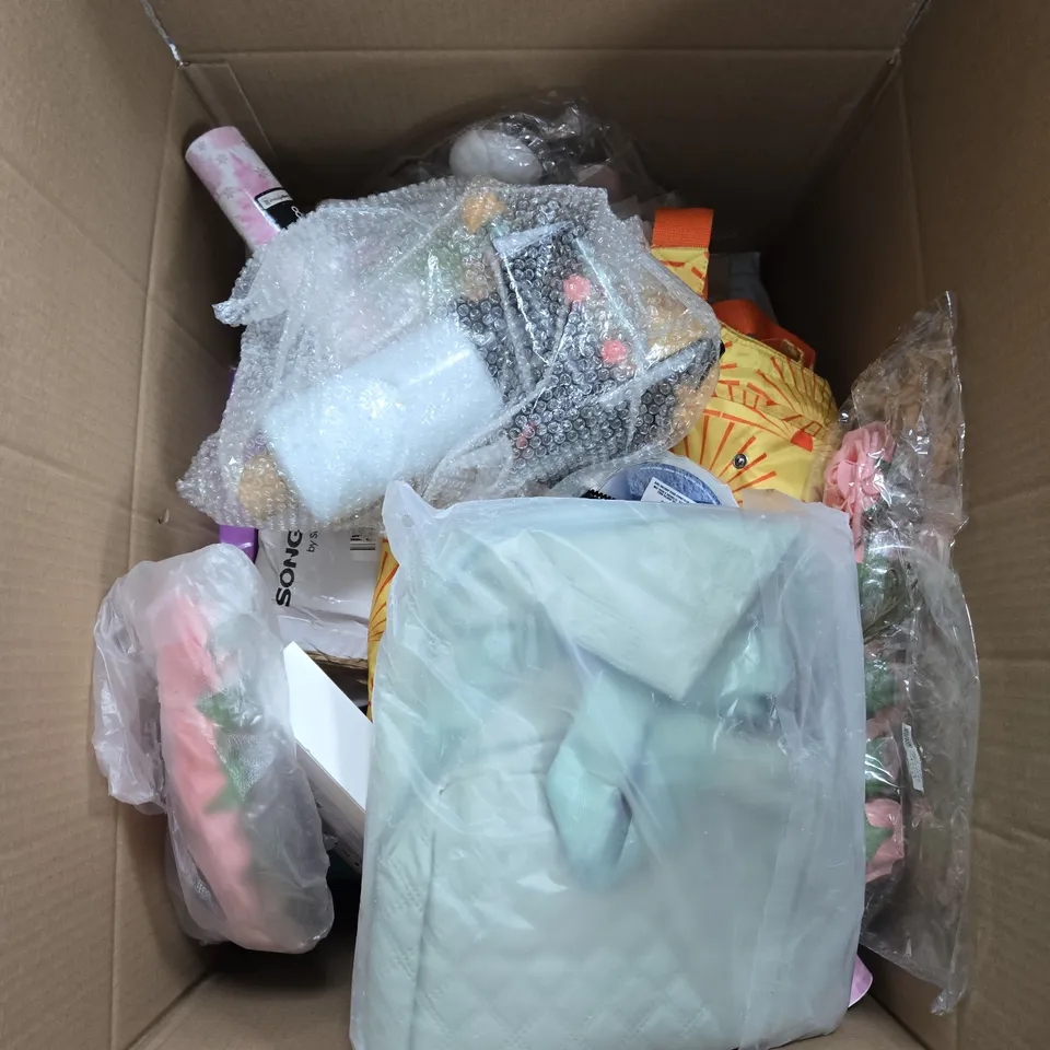 APPROXIMATELY 15 ASSORTED HOUSEHOLD PRODUCTS TO INCLUDE WRAPPING PAPER, ARTIFICIAL FLOWERS AND DOUBLE SIDED JOINING TAPE